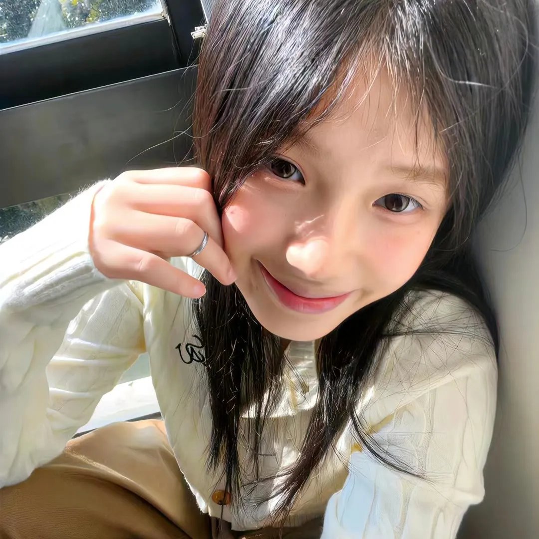 美女你也不想地球毁灭吧
